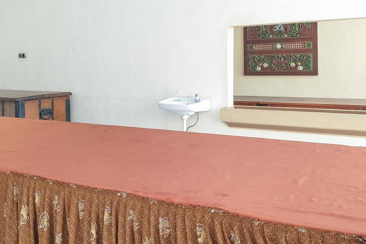Hotel Bumi Bermi Permai Near Bermi Eco Park Mitra Reddoorz Probolinggo Exterior foto