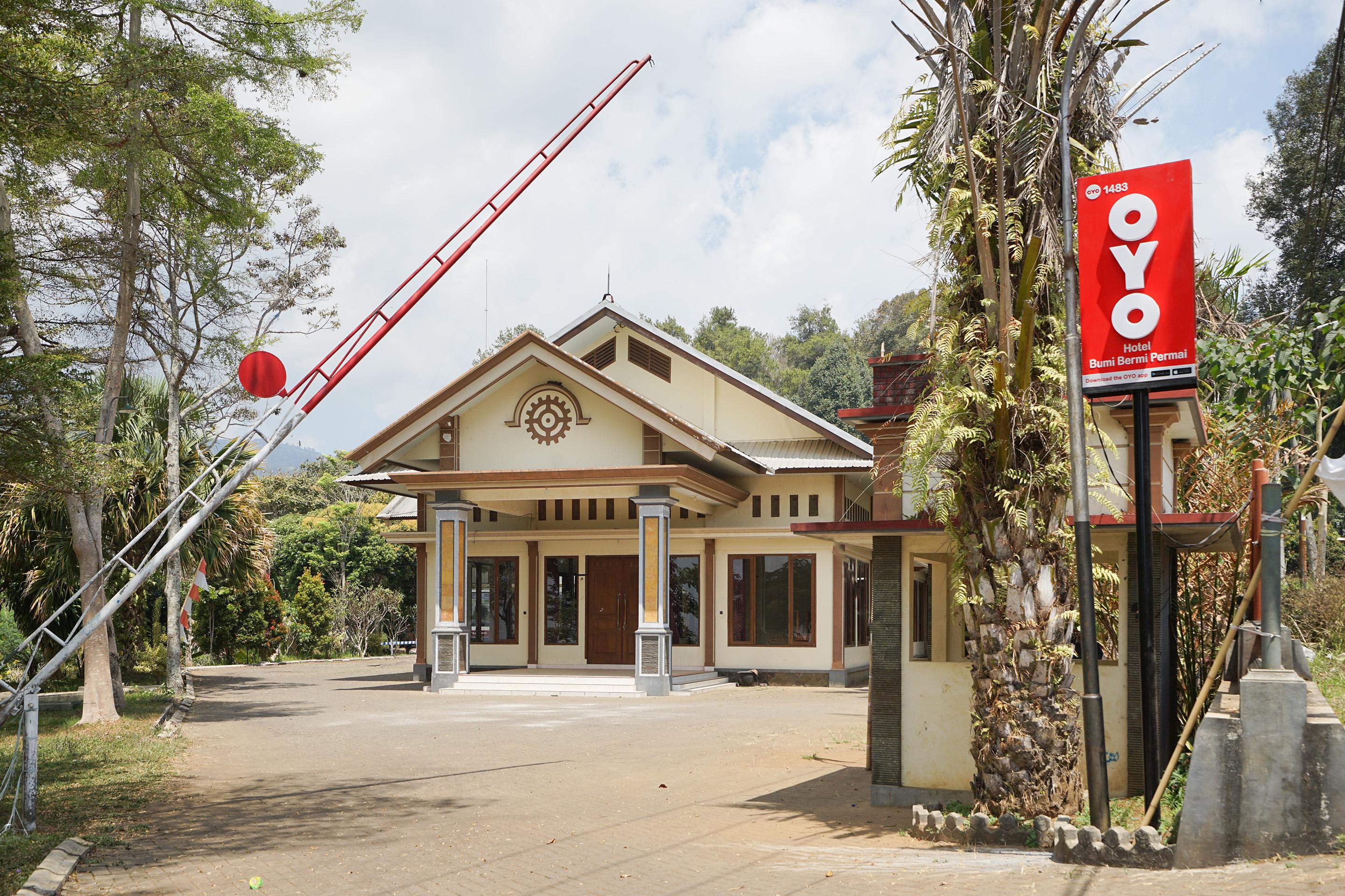 Hotel Bumi Bermi Permai Near Bermi Eco Park Mitra Reddoorz Probolinggo Exterior foto